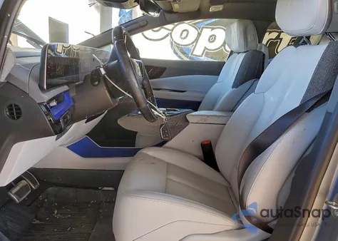 2025 Cadillac Optiq Sport z USA, uszkodzony, nr VIN 3GYK3EMR2SS231400